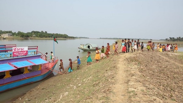バングラデシュの「水に浮かぶ学校」～気候変動のソーシャルイノベーション
