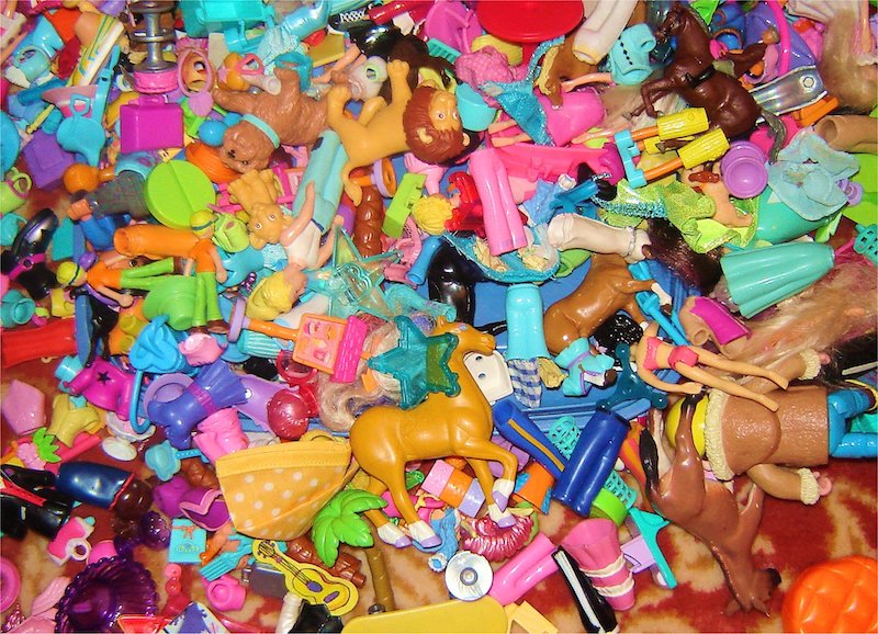 おもちゃセットにNO！ 英国の姉妹がファストフードのプラスチック玩具